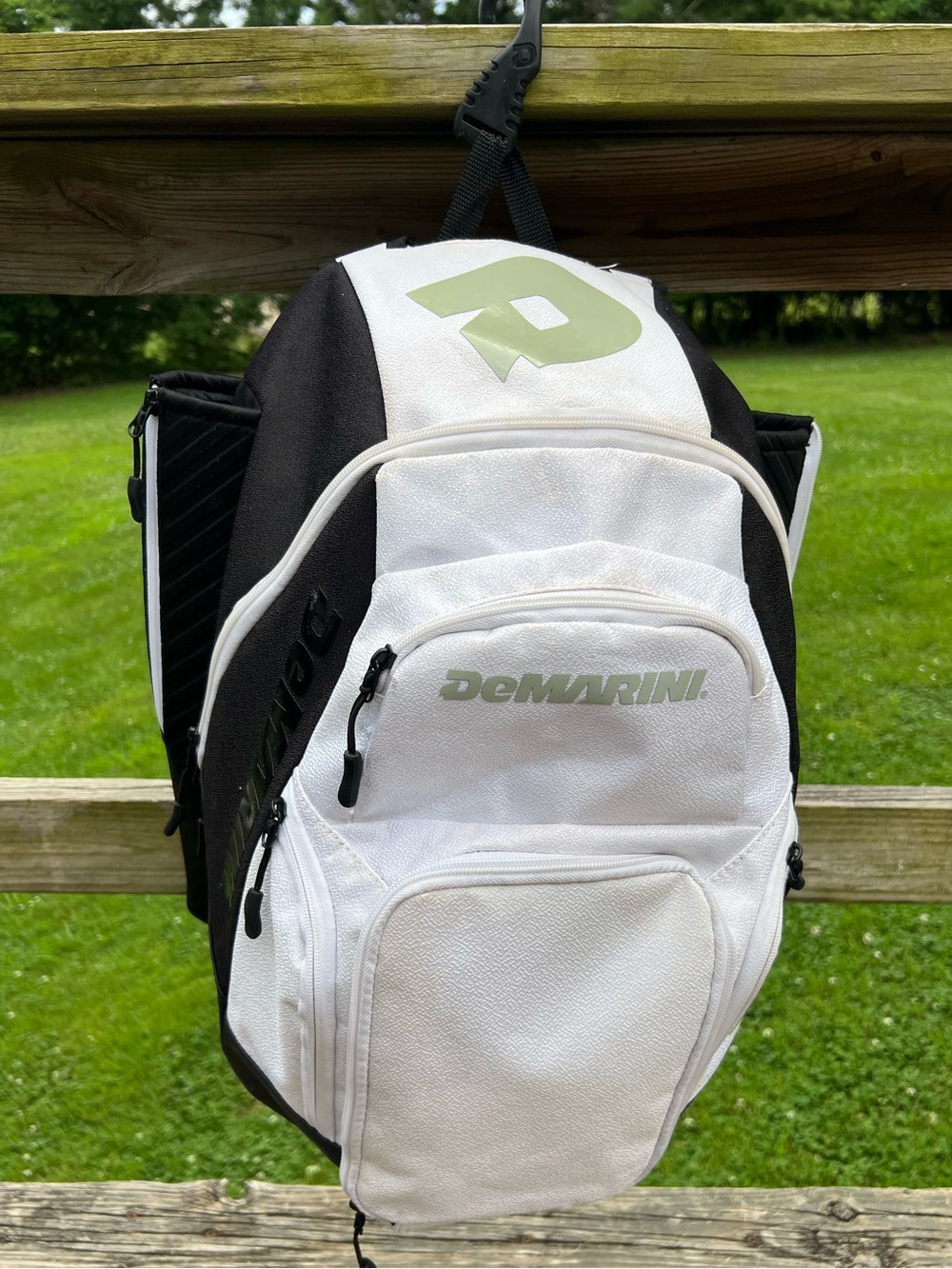 DEMARINI Voodoo Rebirth Baseball Backpack Bat Holder White Black